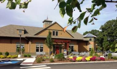 Landscape Design Bring Tenants Outdoors